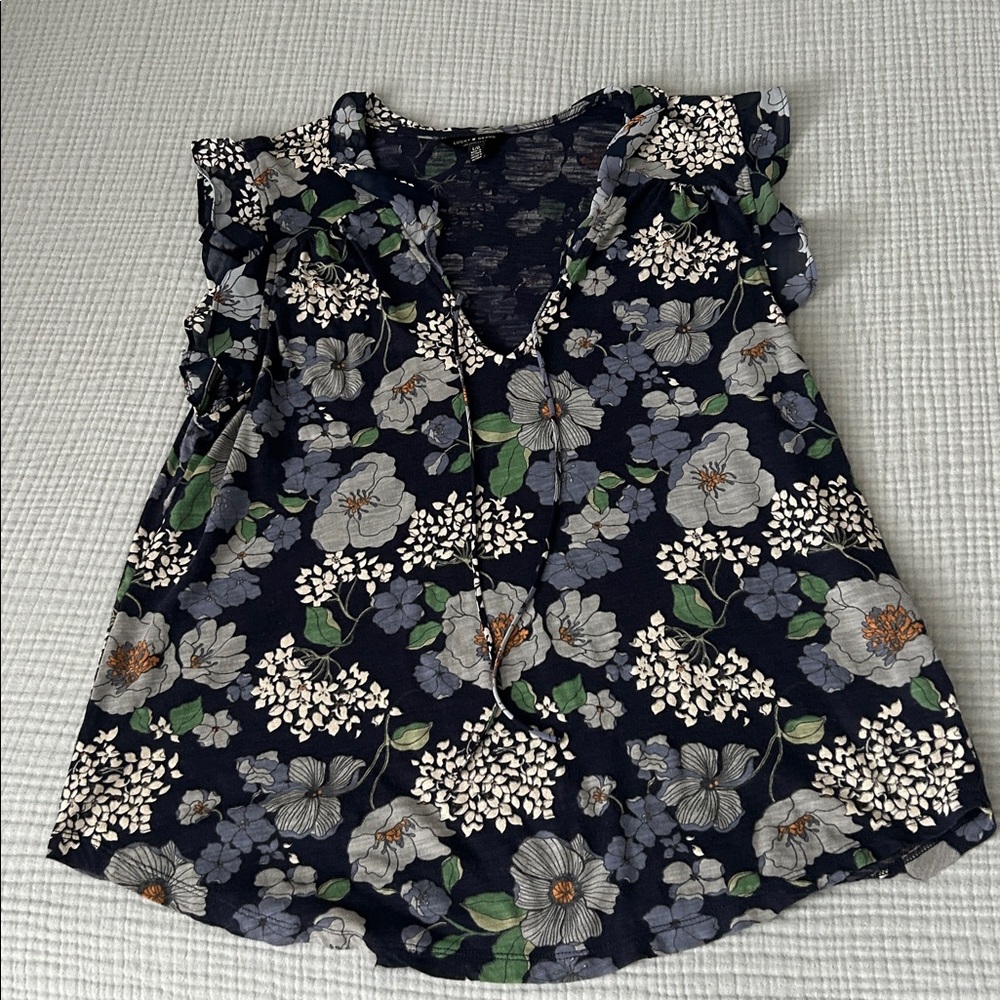 Lucky Brand top with flutter collar and sleeve